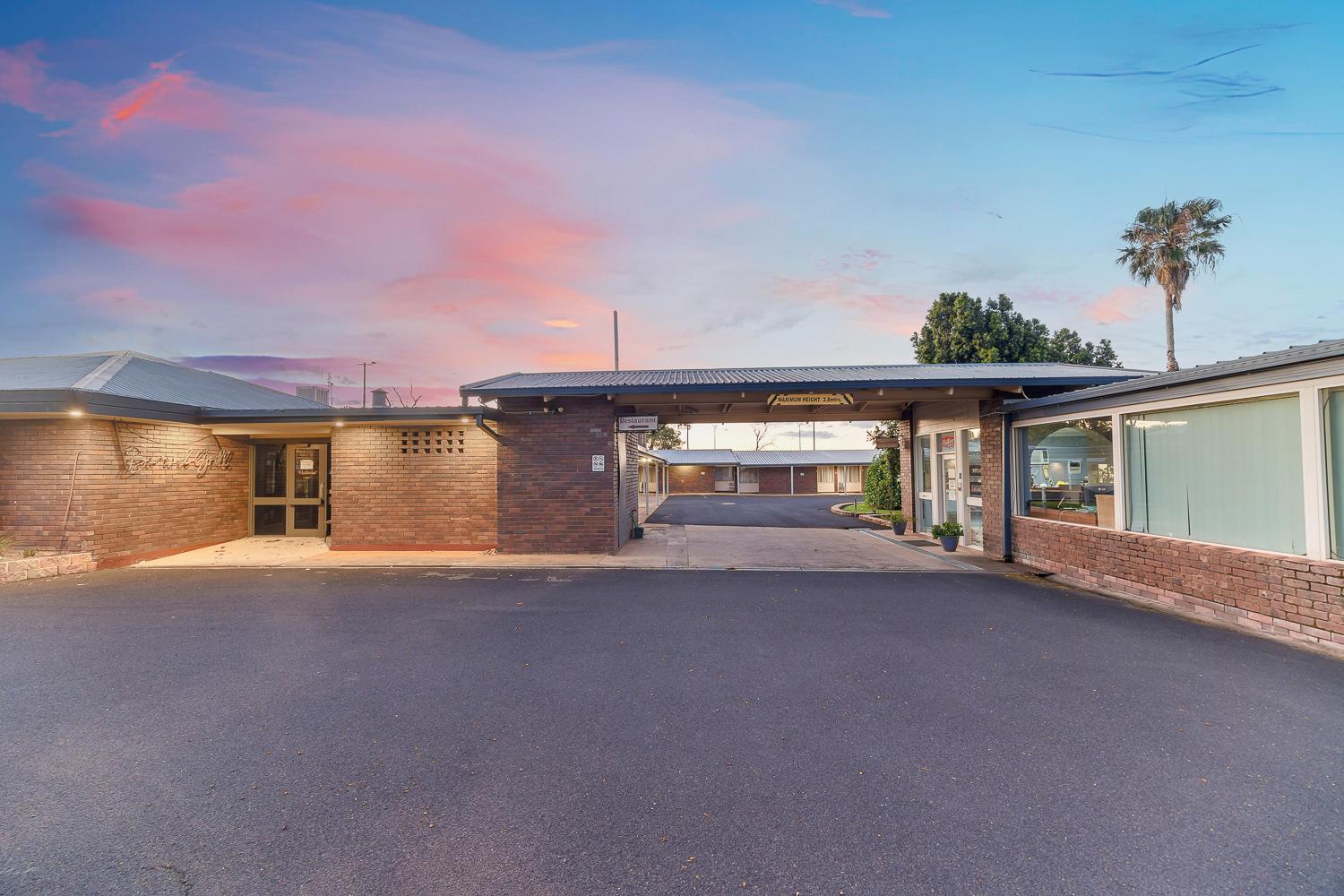 Parkview Motor Inn Parkes Bagian luar foto