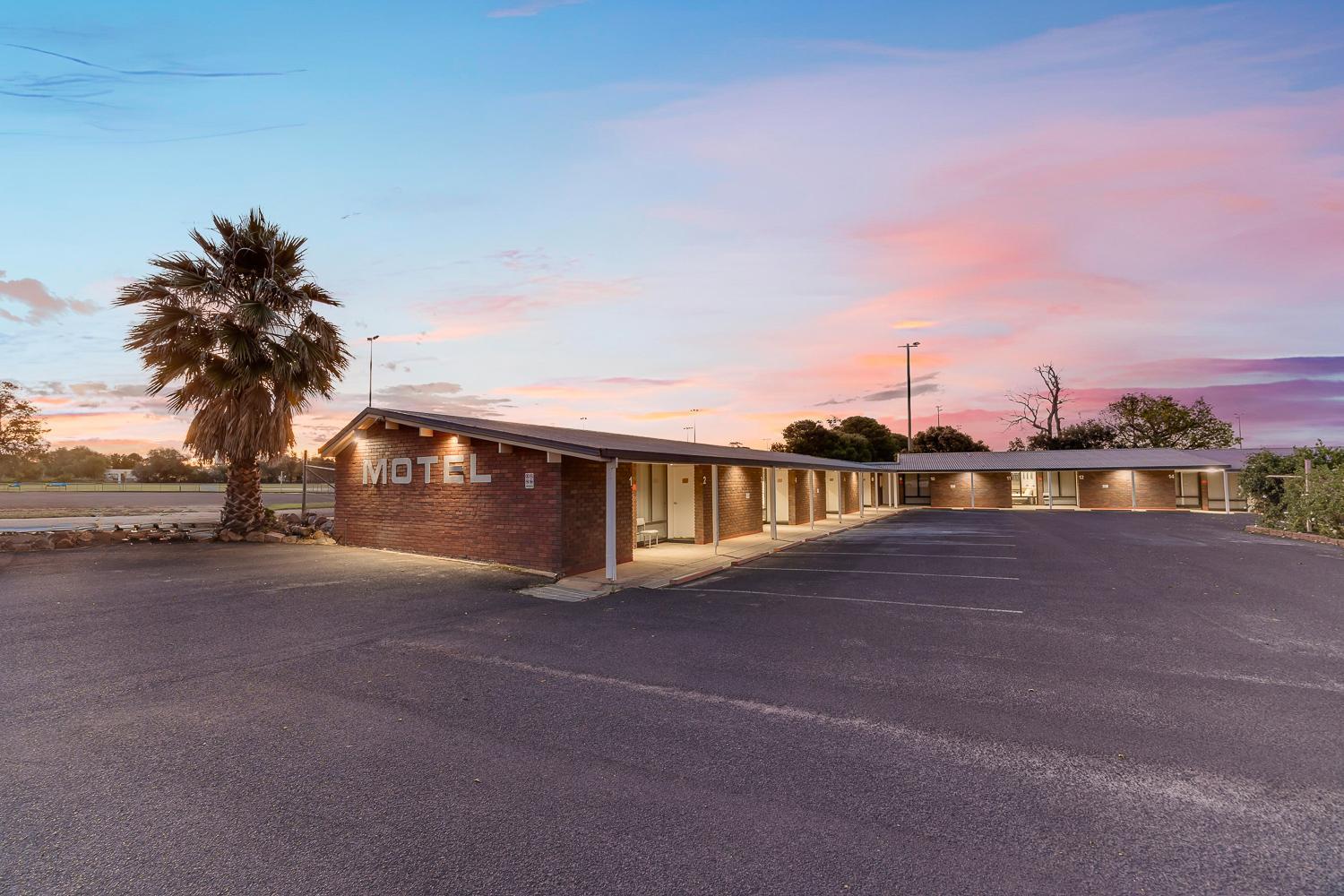Parkview Motor Inn Parkes Bagian luar foto